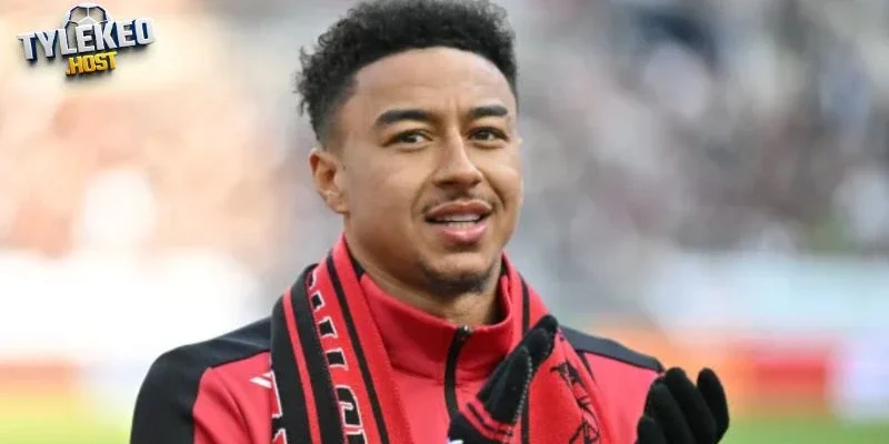 Lingard tái ngộ Memphis Depay, JJ Gabriel gây ấn tượng mạnh tại MU